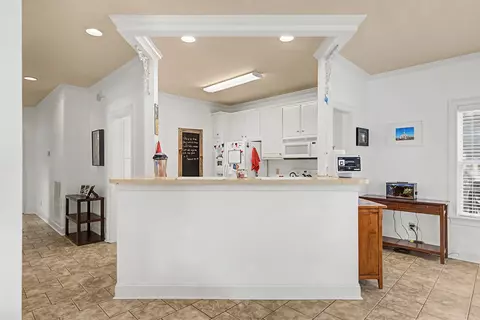 Kitchen - 21 Tamara Trl, Iuka, MS 38852 photo 1 of 4