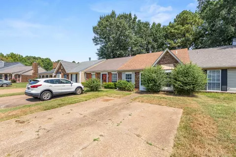 Exterior - 2814 E Hickory Blf, Memphis, TN 38128 photo 2 of 5