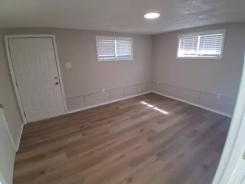 2805 W Lake Shore Dr, Memphis, TN 38127