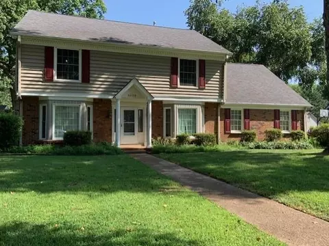 8038 Sparkling Lake Cv, Germantown, TN 38138