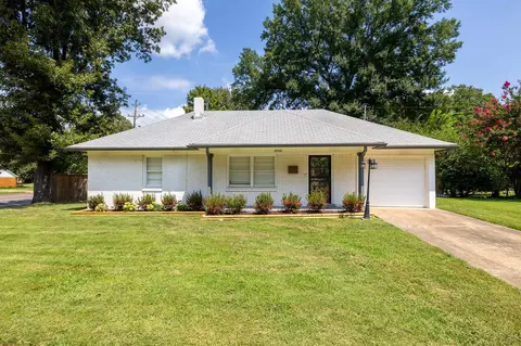 4996 Wingdale Rd, Memphis, TN 38117