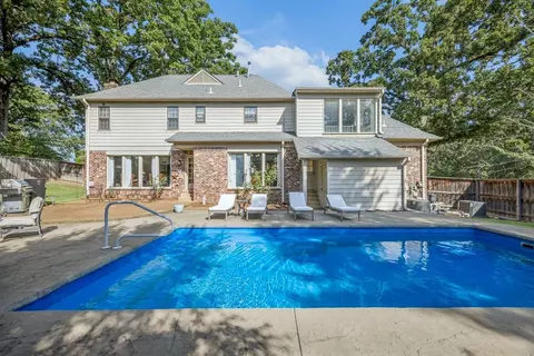 8601 Dogwood Rd, Germantown, TN 38139
