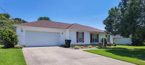 900 Sir James Ave, Dyersburg, TN 38024