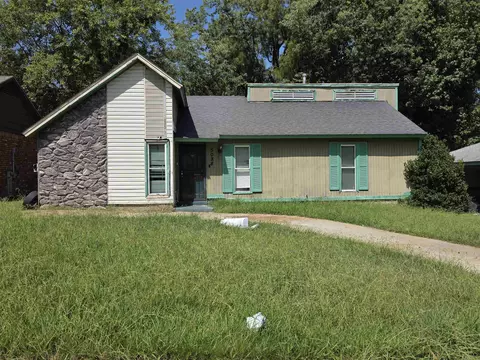5088 Breckenwood Dr, Memphis, TN 38127