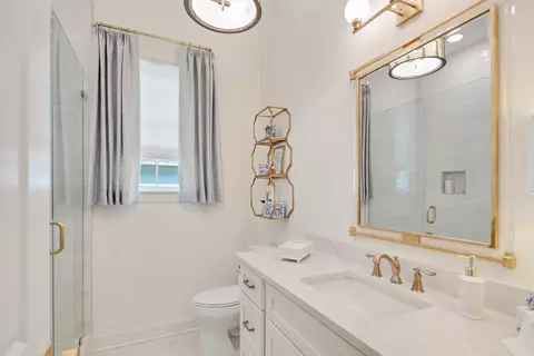 Bath - 12671 Miss Cloud Dr, Collierville, TN 38017 photo 2 of 3