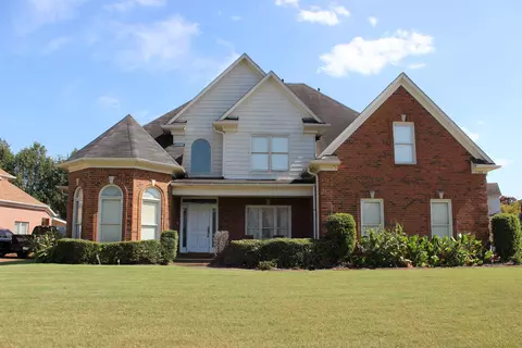 1704 W Belledeer Dr, Cordova, TN 38016