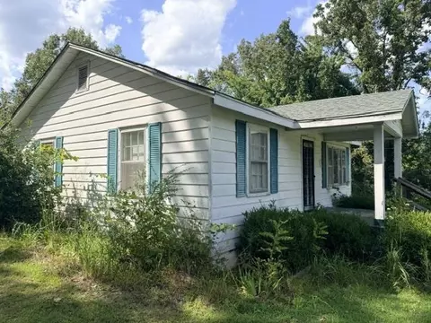 623 Cravens Rd, Savannah, TN 38372