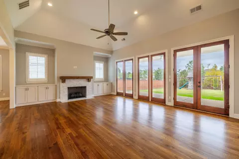 Living - 1272 Percheron Pass, Collierville, TN 38017 photo 2 of 2