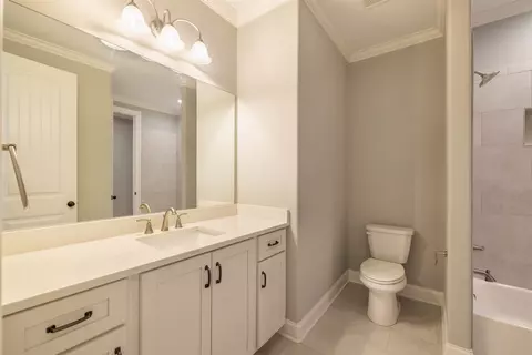 Bath - 1272 Percheron Pass, Collierville, TN 38017 photo 7 of 8