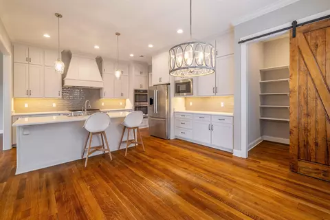 Kitchen - 1272 Percheron Pass, Collierville, TN 38017 photo 3 of 4