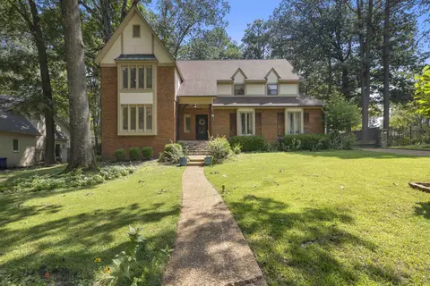 3060 Towering Pines Cv, Germantown, TN 38138