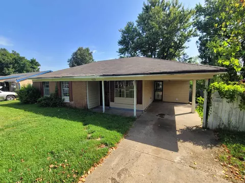 4220 Nam-ni Dr, Memphis, TN 38128