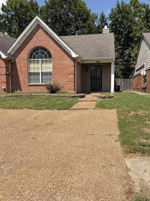 8362 Creek Front Dr, Cordova, TN 38016