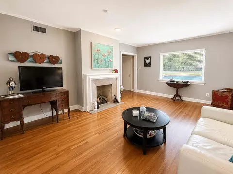 Living - 3863 Minden Rd, Memphis, TN 38111 photo 2 of 4