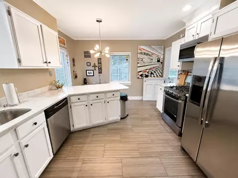 Kitchen - 3863 Minden Rd, Memphis, TN 38111 photo 2 of 2