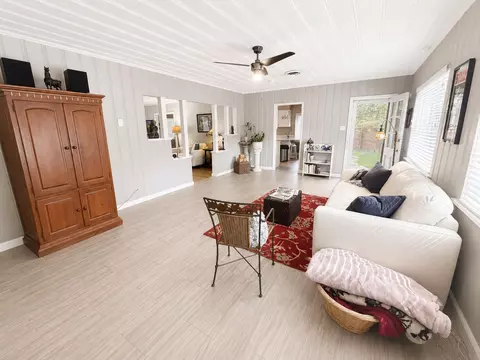 Living - 3863 Minden Rd, Memphis, TN 38111 photo 4 of 4