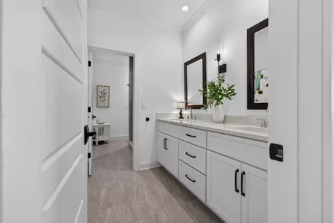 Entry Way - 523 N Slayden Rd, Lamar, MS 38642 photo 3 of 3