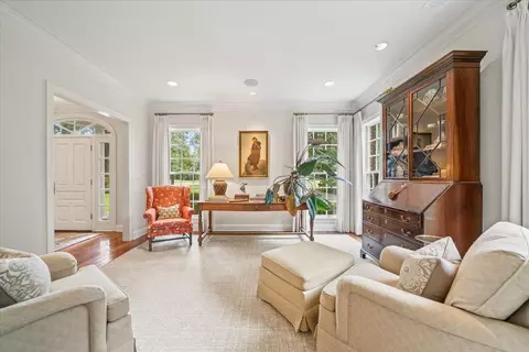 Living - 188 E Galloway Dr, Memphis, TN 38111 photo 1 of 5