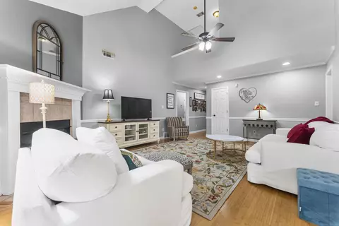 7979 Jills Creek Dr, Bartlett, TN 38133