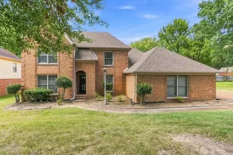 8784 Riverwood Farms Pkwy, Cordova, TN 38016