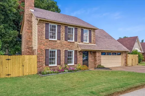 6606 Shaker Ln, Memphis, TN 38141
