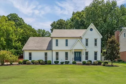 7109 Woodridge Ln, Germantown, TN 38138