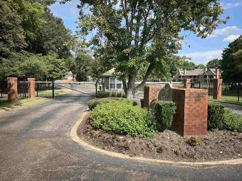 6646 Pondside Cir #1, Memphis, TN 38119