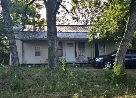 224 Baptist St, Adamsville, TN 38310