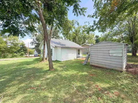 403 Sharp St, Corinth, MS 38834 photo 9