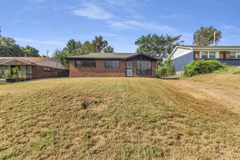 400 Fairhope Rd, Memphis, TN 38109