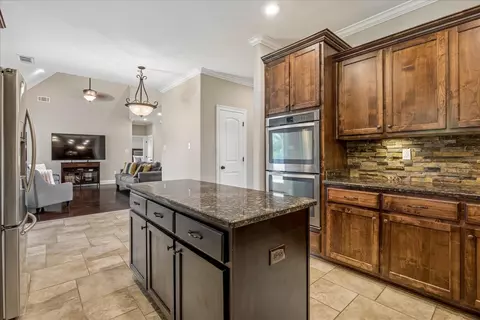 Kitchen - 76 E Cherrybark Dr, Atoka, TN 38004 photo 4 of 4