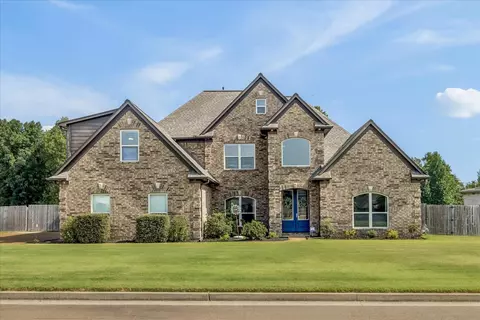 76 E Cherrybark Dr, Atoka, TN 38004