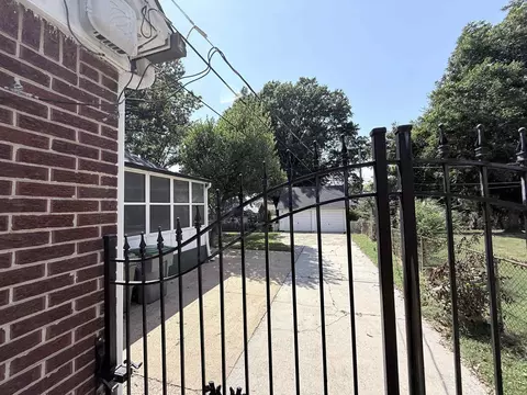 Exterior - 237 Edwin Cir, Memphis, TN 38104 photo 14 of 14
