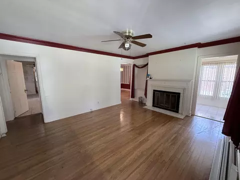 Living - 237 Edwin Cir, Memphis, TN 38104 photo 1 of 2