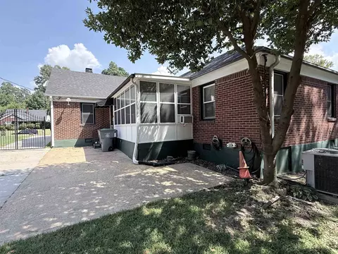 Other - 237 Edwin Cir, Memphis, TN 38104 photo 2 of 10