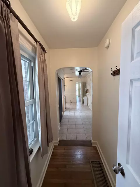 Entry Way - 237 Edwin Cir, Memphis, TN 38104 photo 2 of 3