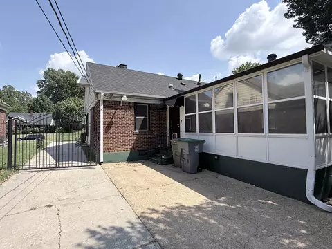 Exterior - 237 Edwin Cir, Memphis, TN 38104 photo 9 of 14