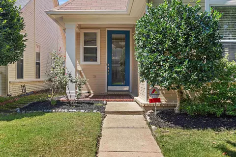 Exterior - 1183 Harbor River Dr, Memphis, TN 38103 photo 3 of 4