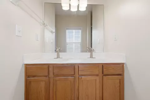 Bath - 1183 Harbor River Dr, Memphis, TN 38103 photo 1 of 5
