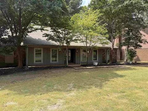 5701 Ashley Sq, Memphis, TN 38120