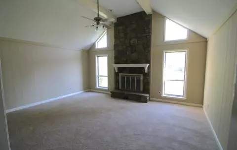 6232 Skylight Dr, Bartlett, TN 38135 photo 2