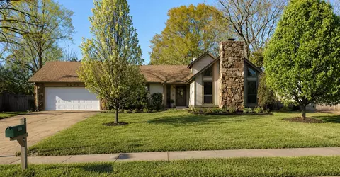 6232 Skylight Dr, Bartlett, TN 38135