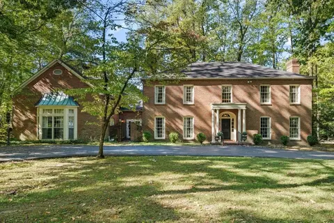 6021 River Oaks Cv, Memphis, TN 38120