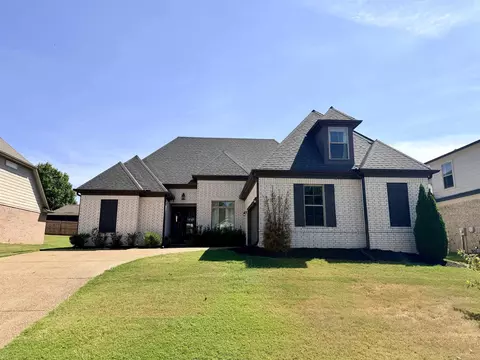50 Whispering Creek Dr, Oakland, TN 38060