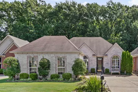 280 Fountain River Dr, Memphis, TN 38120
