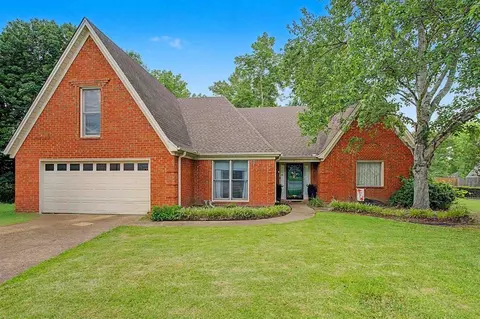 8762 Bredbury Cv, Cordova, TN 38016