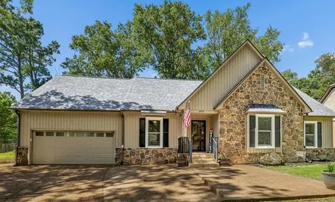 8970 Farmoor Rd, Germantown, TN 38139