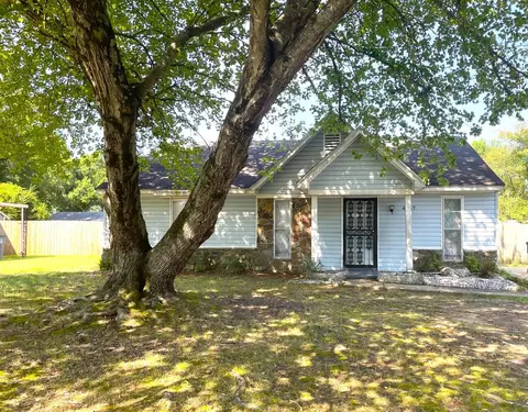 4957 Tiergarten St, Memphis, TN 38109