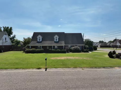 81 Woodchase Dr, Brighton, TN 38011