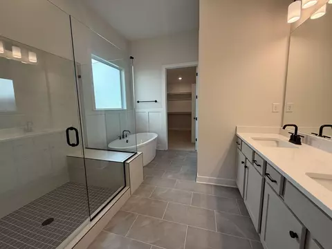 Bath - 3138 Mannington Dr, Bartlett, TN 38135 photo 1 of 5